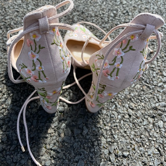 Spring time Heals💕 - Picture 3 of 5